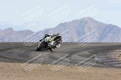 media/Nov-16-2025-Race Pace (Sun) [[8c5fa54630]]/Non Verified Riders (1st 20 Minutes)/6-Turn 12 (2pm)/